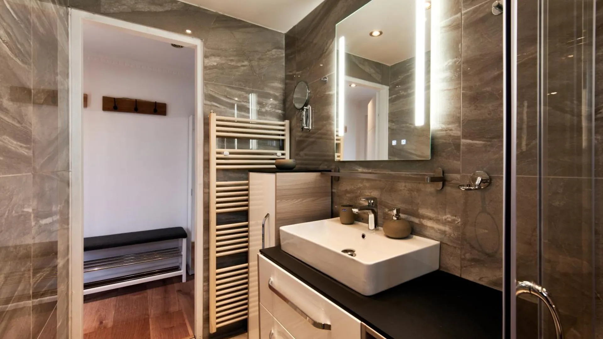 Luxurious Villa In Prime Location Of Vienna W Swimming Pool 0*,  Austria